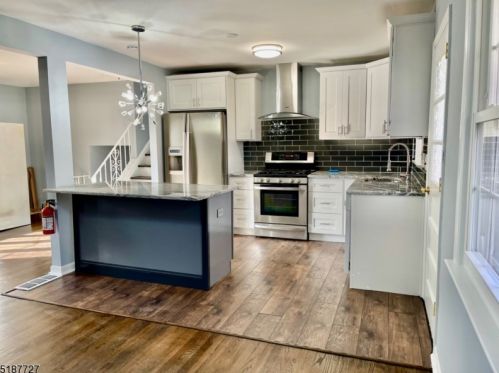 6 Sweetwood Ct, Parsippany NJ  07054-2318 exterior