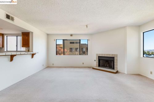 545 Pierce St, Berkeley CA  94706-1046 exterior