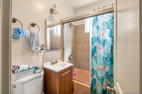 3616 10 St, Long Beach CA  90804-5050 exterior