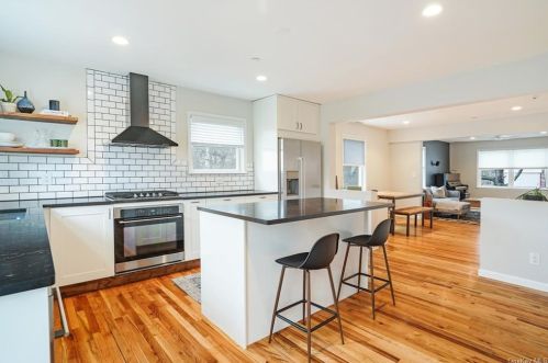 166 Harding Ave, White Plains NY  10606-1309 exterior