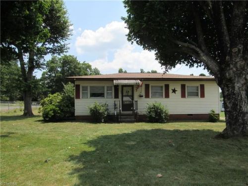 233 Brookwood Ave, Kimesville, NC 27298-8455