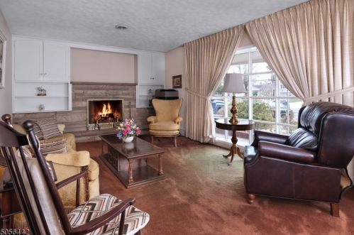 132 Upper Ferry Rd, Trenton, NJ 08628-1529
