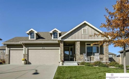 8514 171st St, Bennington, NE 68007