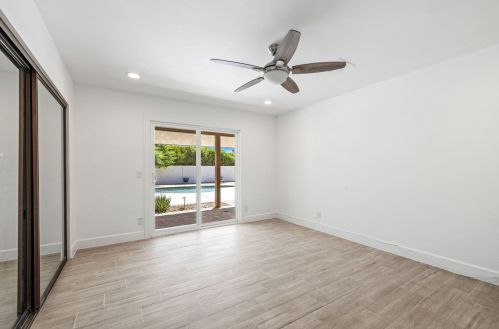 48890 Eisenhower Dr, La Quinta CA  92253-6223 exterior