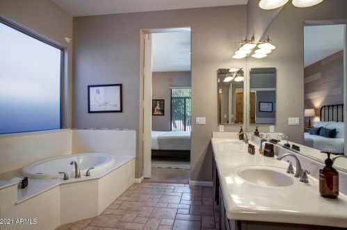 5222 Angela Dr, Scottsdale AZ 85254-6409 exterior