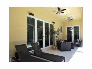 170 159th St, Miami, FL 33162-4215