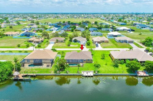 2114 1st Pl, Cape Coral, FL 33909-4245