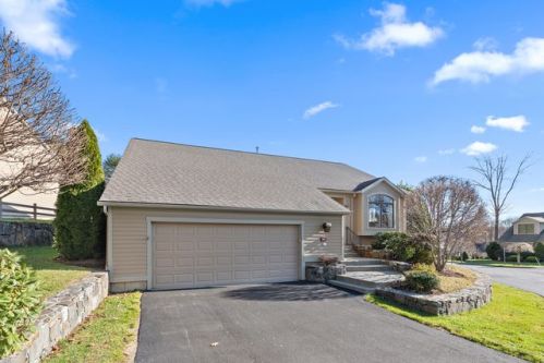841 Heritage Hls, Somers Town, NY 10589-3104