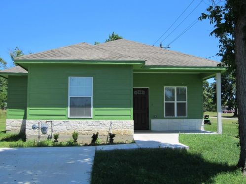 16 16th St, Hempstead TX  77445 exterior