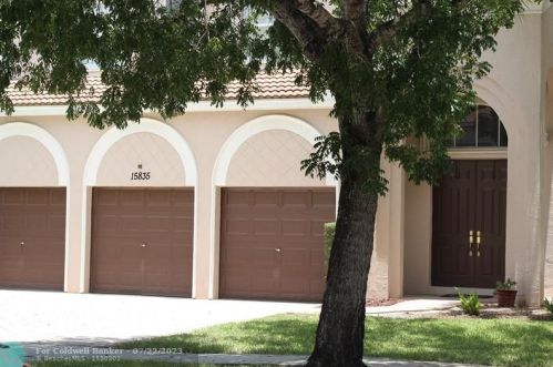 15835 52nd St, Hollywood, FL 33027-4978
