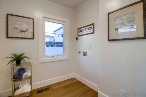 3124 Dumas St, San Diego CA 92106-1318 exterior