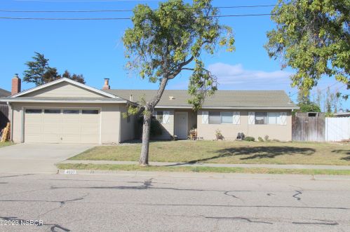 4037 Dartmouth Ln, Santa Maria, CA 93455-3235