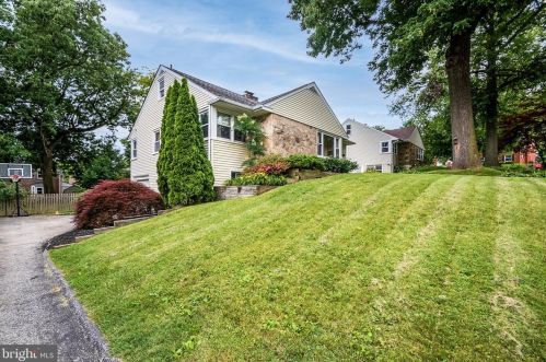 10 Van Dyke Dr, Wilmington, DE 19809-3424
