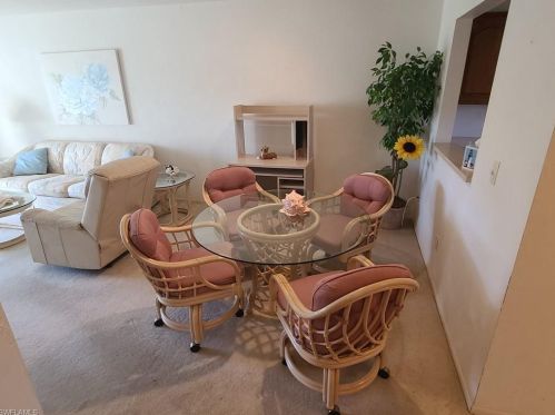 1055 Pine Isle Ln, Naples FL  34112-6180 exterior