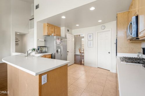 815 Vista Grande Dr, Santa Paula CA  93060-1335 exterior
