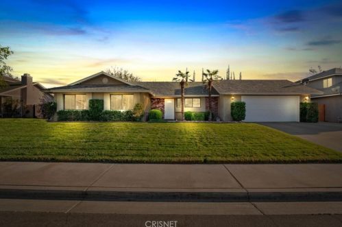 1214 Regents St, Lancaster, CA 93534-1469