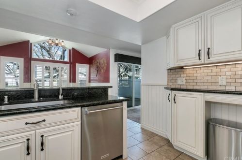 218 Glendora Ave, Covina CA 91724-2968 exterior