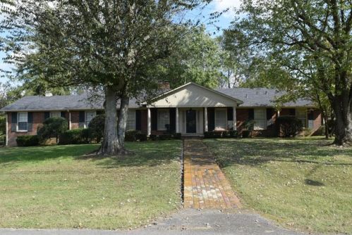 104 Iberia Dr, Columbia, TN 38401-4618