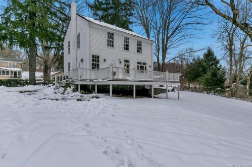 29 Goose Hill Rd, Chester, CT 06412-1228