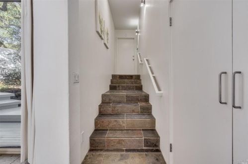 4833 Skycrest Way, Santa Rosa CA  95405-8798 exterior