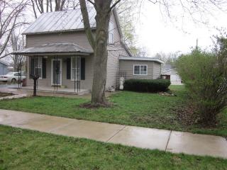 533 9th Ave, West Baraboo, WI 53913-1648