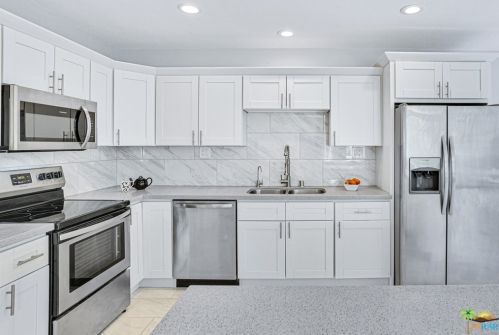 1840 Sandcliff Rd, Palm Springs CA  92264-4844 exterior