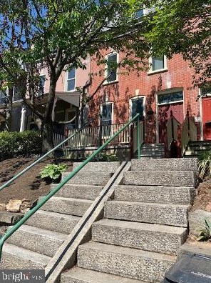 833 Van Buren St, Wilmington, DE 19806-4636