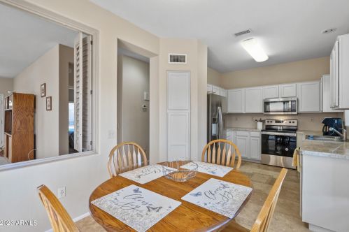 22209 Las Brizas Ln, Sun City AZ 85375-2858 exterior