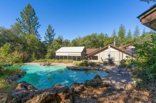 12800 Old Spring Rd, Pine Grove, CA 95665-9645