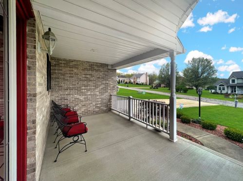 2413 Woodland Hills Dr, New Castle PA  16101-5557 exterior
