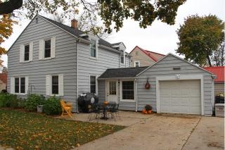 705 25th Ave, Monroe, WI 53566-1617