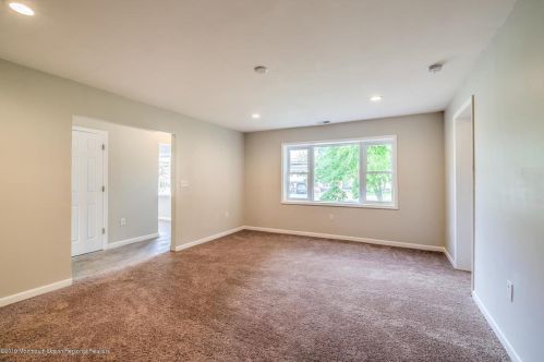 78 Jackson Mills Rd, Jackson Twp NJ  08527-3052 exterior