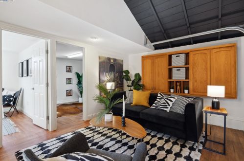 3015 Dakota St, Oakland CA 94602-3801 exterior