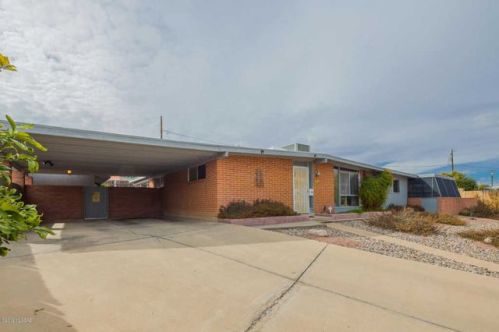 1716 29th Pl, Tucson, AZ 85710-6346