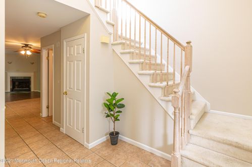 24 Maria Ct, Holmdel Village NJ  07733-2751 exterior