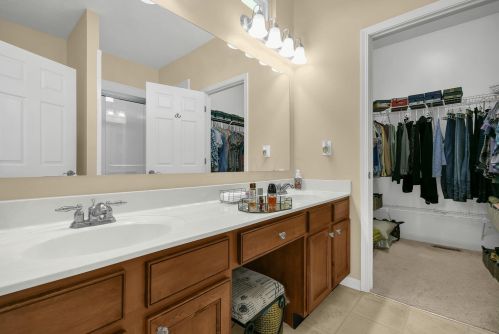 3175 Belstead Dr, Darbydale OH  43123-8224 exterior