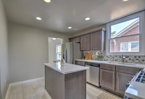 654 Johnson St, Gary IN  46402-2139 exterior