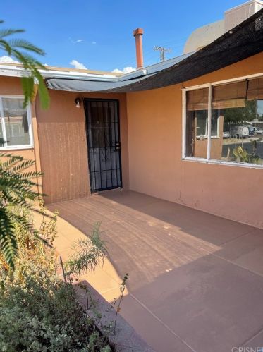 150 Avenue, Lancaster CA 93535-6503 exterior