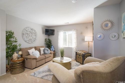 13237 Flint Ln, Victorville, CA 92392-7284