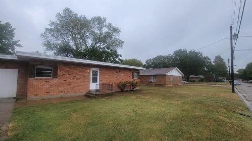 1004 Lone Star Ave, Cleburne TX  76033-5728 exterior