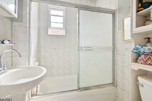 1601 Union Tpke, North Bergen NJ  07047-2546 exterior