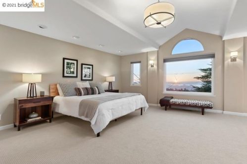 5525 Balboa Dr, Oakland CA 94611-2313 exterior