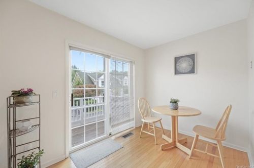 52 Deer Tree Ln, Briarcliff NY  10510-1751 exterior
