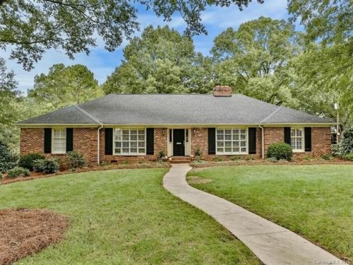 3100 Ferncliff Rd, Charlotte, NC 28211-3257