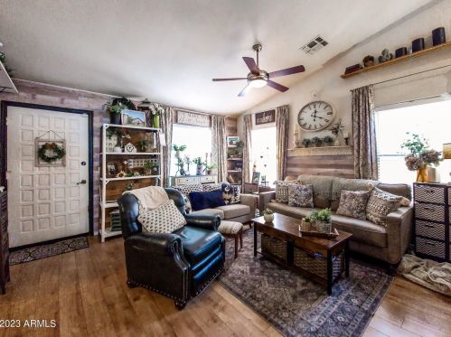 1825 Barbarita Ave, Gilbert AZ 85234-8136 exterior