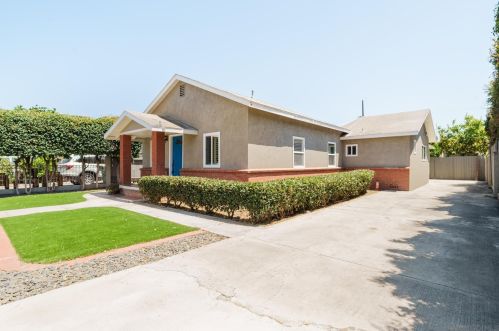 3257 L St, San Diego CA  92102-4332 exterior