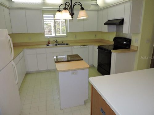 11037 Lightwood St, Brooksville, FL 34608-5135