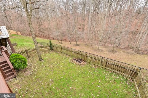1746 Ann Scarlet Ct, Woodbridge VA  22191-3992 exterior