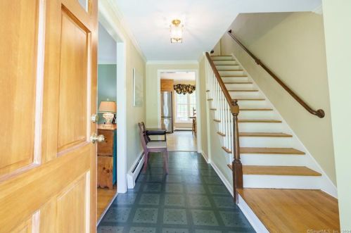 61 Carriage Dr, Waterbury CT  06708-3309 exterior