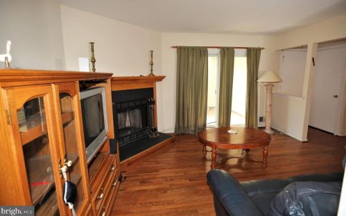 1 Allison Rd, East Windsor NJ  08520-2629 exterior